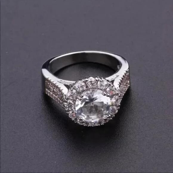 NEW LUXURY ENGAGEMENT 925 STERLING SILVER DIAMOND RING, CUTE RING, SHINY RING. - Picture 4 of 5